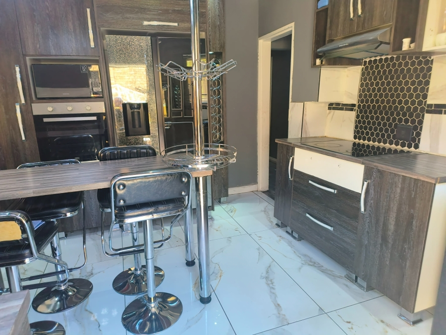 3 Bedroom Property for Sale in Pienaarsdorp North West